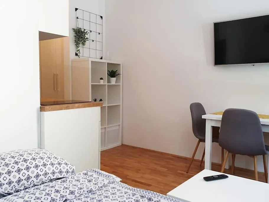Apartment Happy Vibes Apartment, Charming & With Free Parking Ljubljana